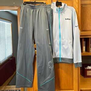 Nike Lebron ThermaFit XL sweatsuit set